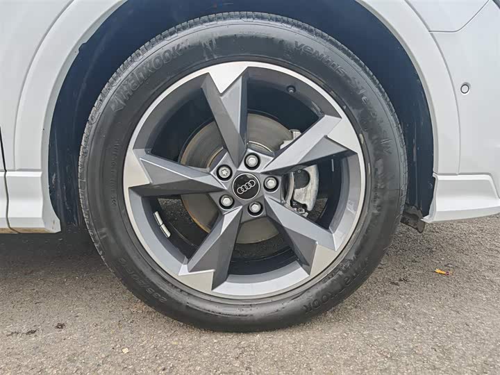 Фото 7 - Audi Q3