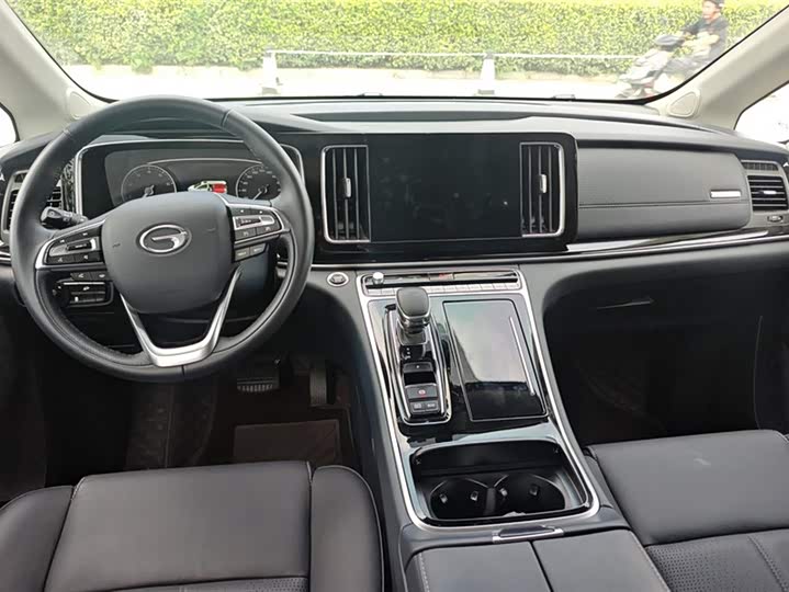 Фото 12 - GAC Trumpchi M8