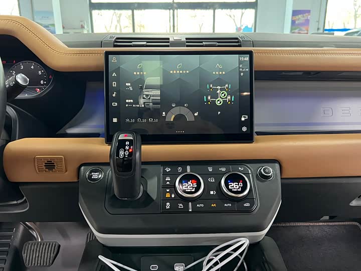 Фото 10 - Land Rover Defender