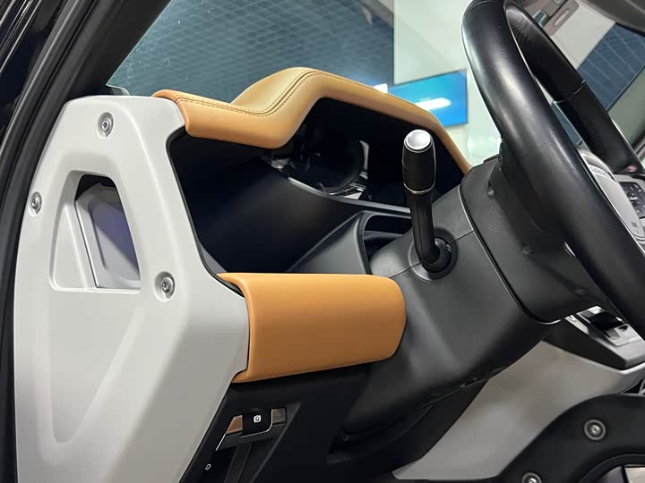 Фото 12 - Land Rover Defender