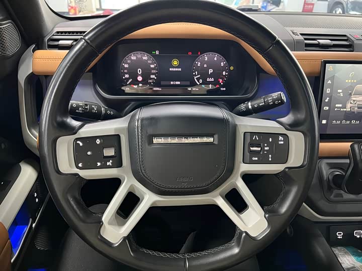 Фото 13 - Land Rover Defender