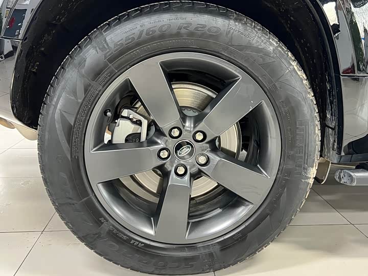 Фото 18 - Land Rover Defender