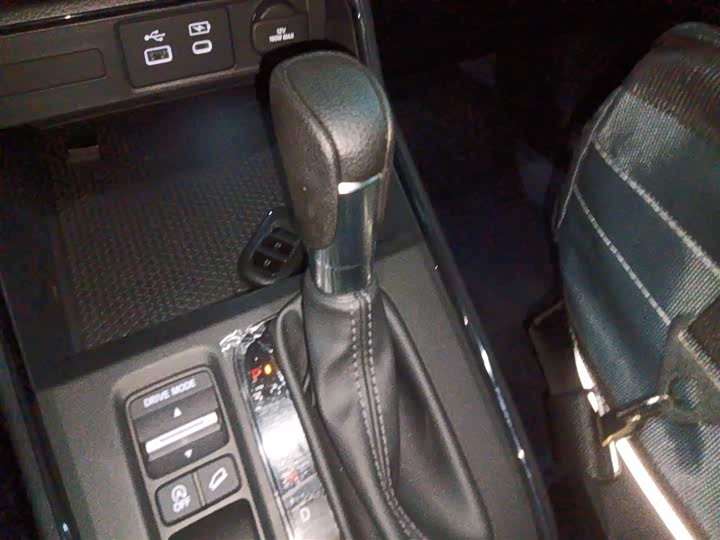 Фото 21 - Honda CR-V