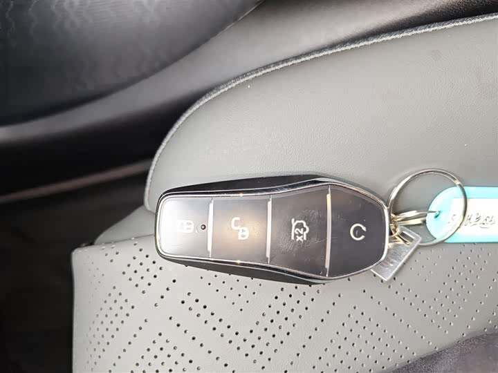 Фото 9 - BYD Yuan Plus