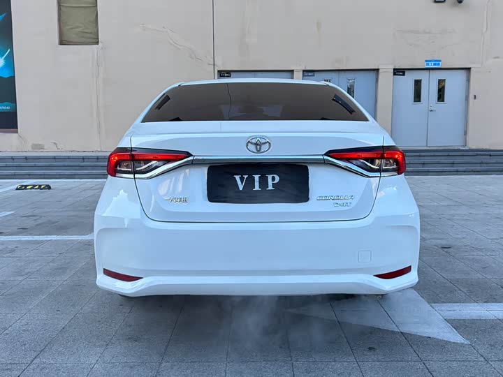 Фото 20 - Toyota Corolla