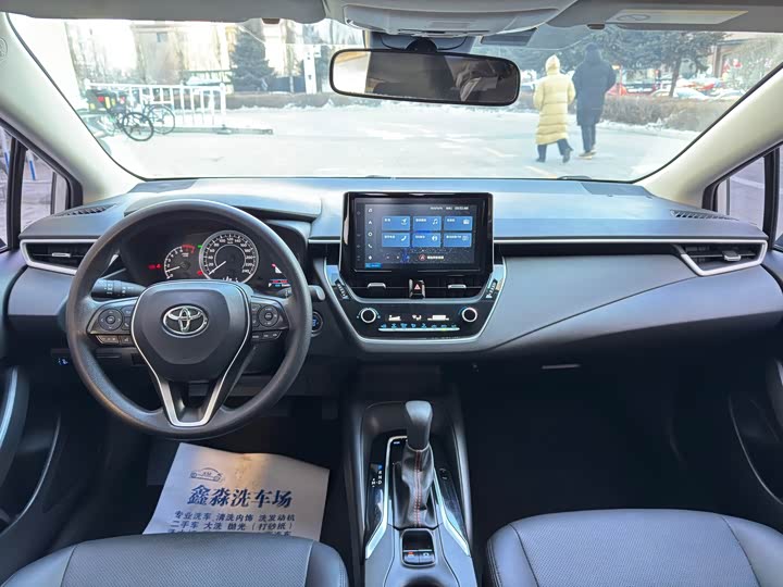 Фото 26 - Toyota Corolla