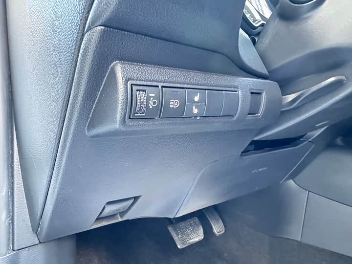 Фото 28 - Toyota Corolla