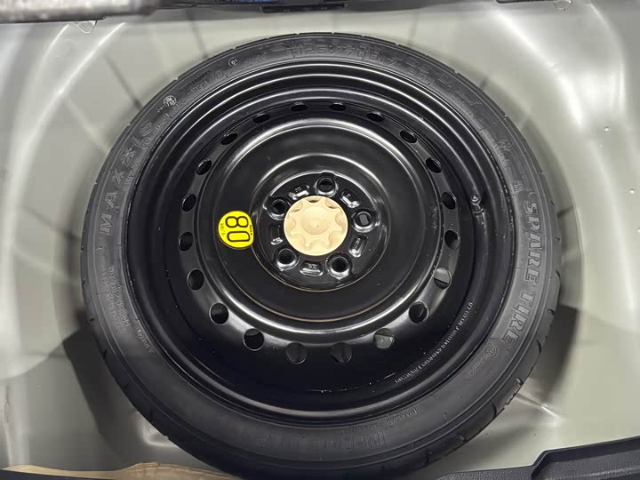 Фото 35 - Toyota Corolla