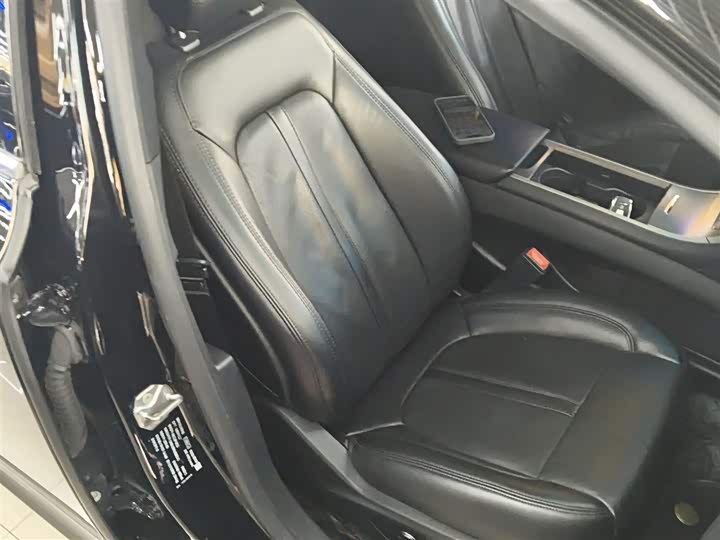 Фото 25 - Lincoln MKZ