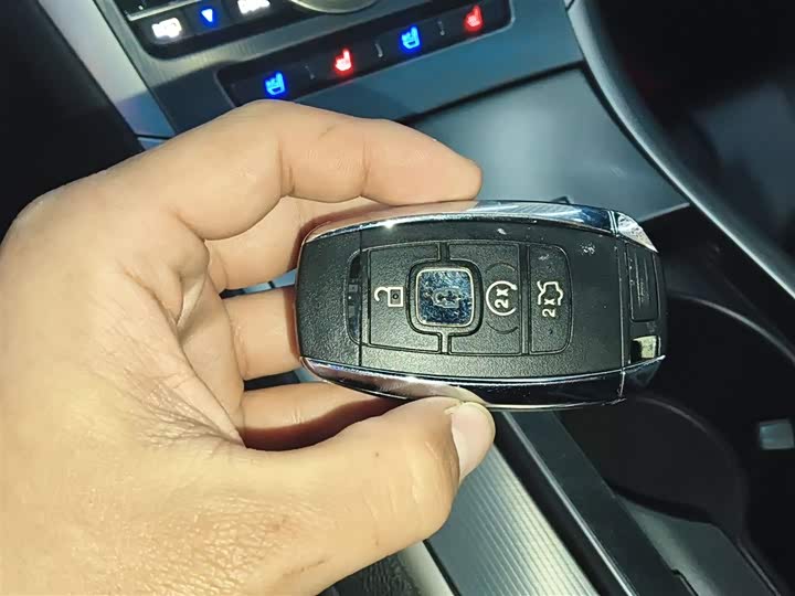 Фото 9 - Lincoln MKZ