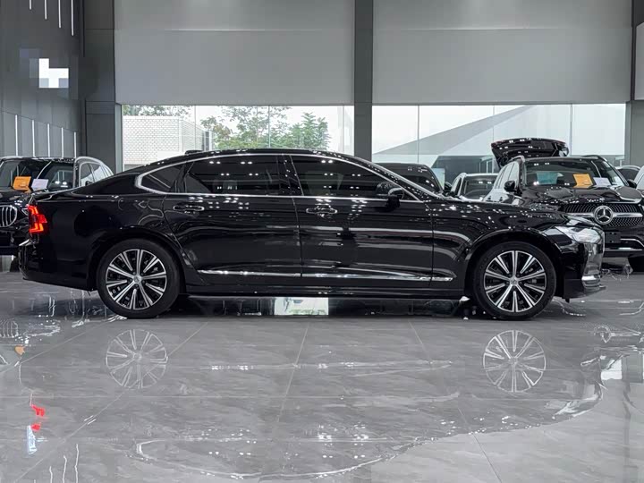Фото 3 - Volvo S90