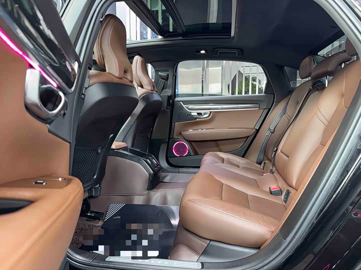 Фото 5 - Volvo S90