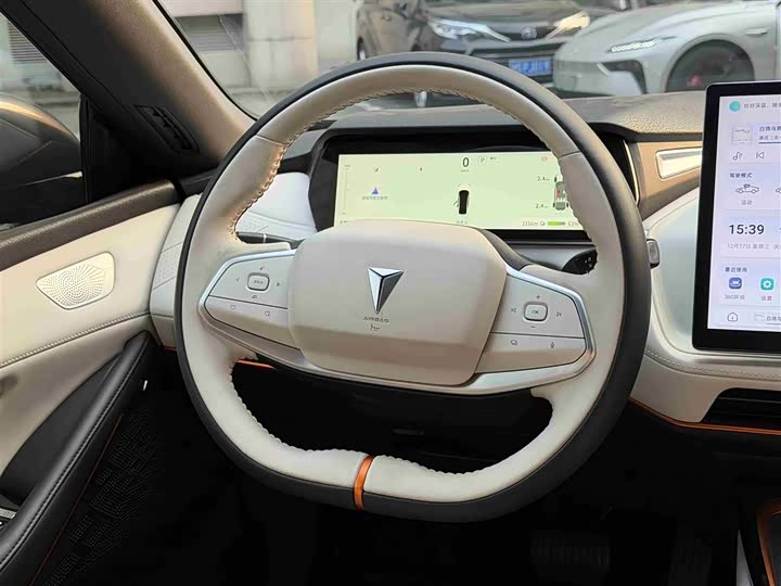 Фото 22 - Changan Deepal SL03