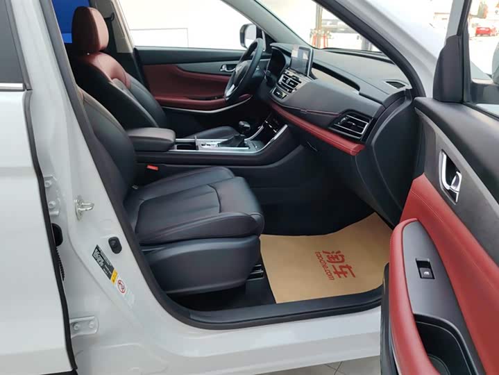 Фото 8 - Changan CS75