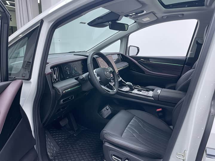 Фото 4 - GAC Trumpchi M8