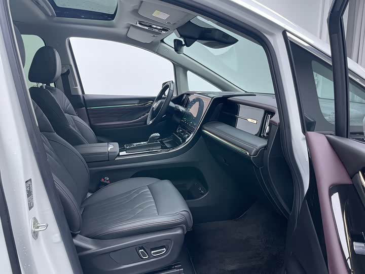 Фото 6 - GAC Trumpchi M8