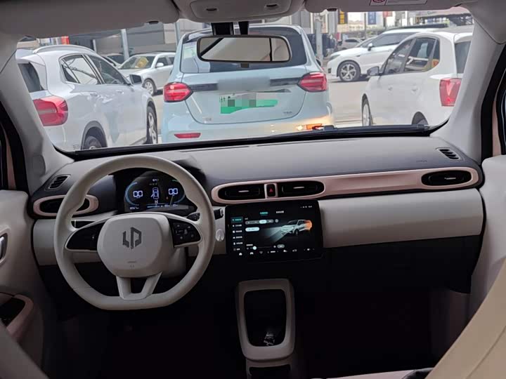 Фото 10 - Leapmotor T03