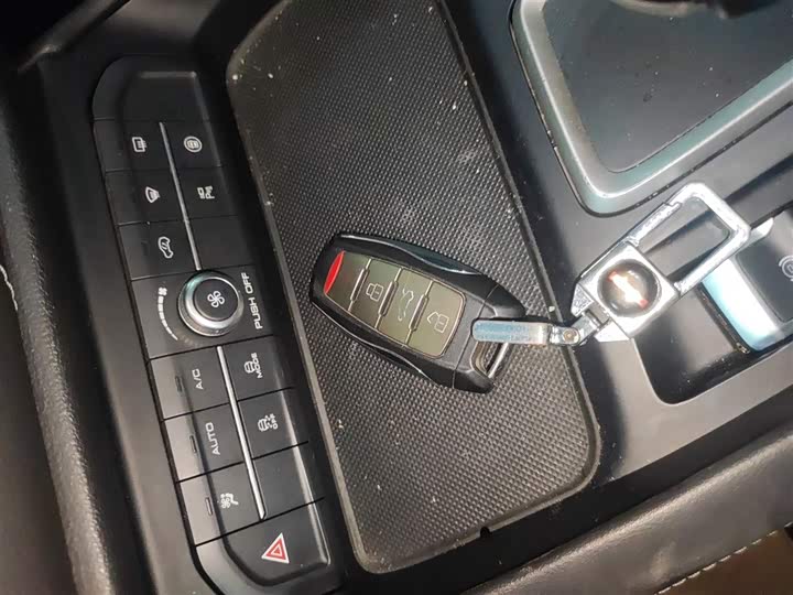 Фото 9 - Haval F7