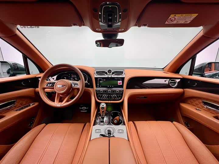 Фото 22 - Bentley Bentayga
