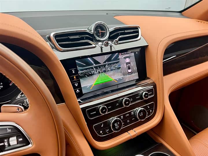 Фото 23 - Bentley Bentayga