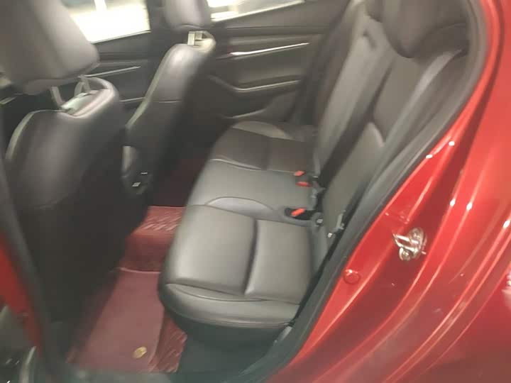 Фото 17 - Mazda 3 (Axela)