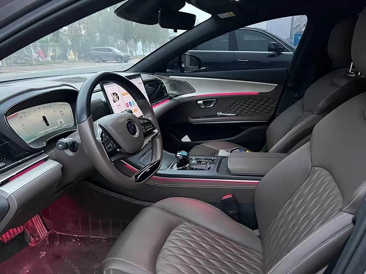 Фото 4 - BYD Han