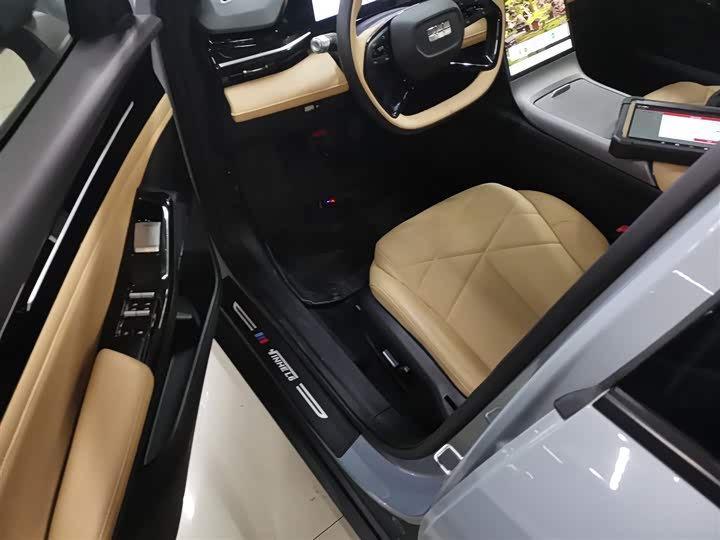 Фото 16 - Geely Galaxy L6