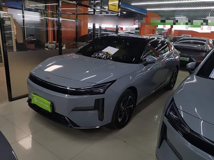 Фото 2 - Geely Galaxy L6