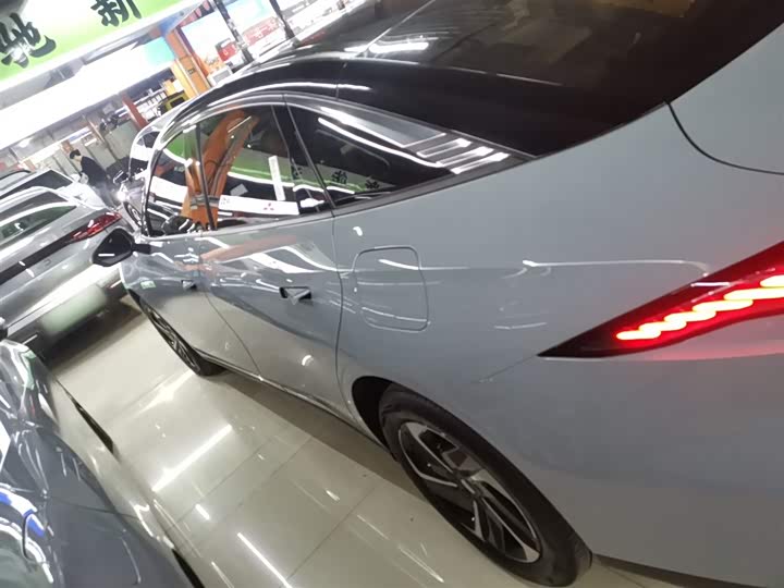 Фото 5 - Geely Galaxy L6