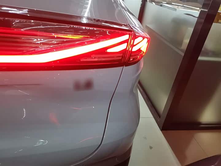 Фото 8 - Geely Galaxy L6