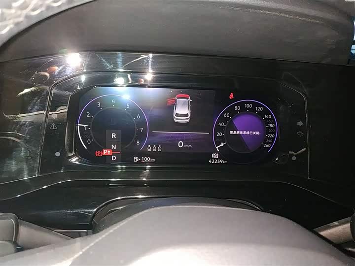 Фото 12 - Volkswagen Golf