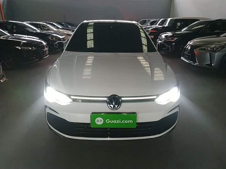 Фото 3 - Volkswagen Golf