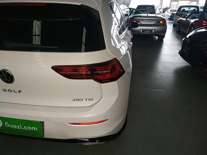 Фото 8 - Volkswagen Golf