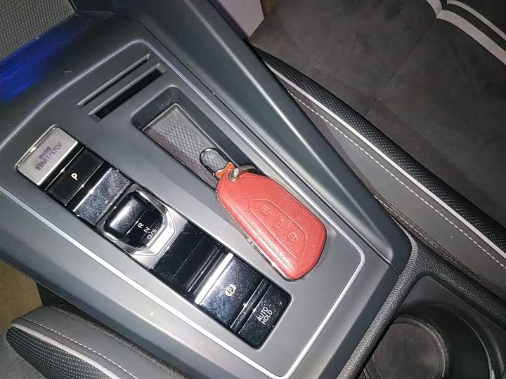 Фото 9 - Volkswagen Golf