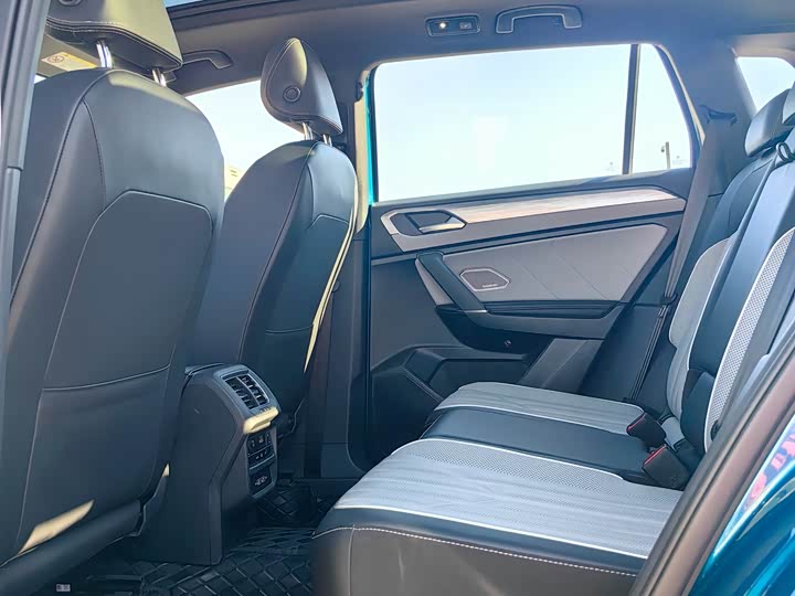 Фото 7 - Volkswagen Tayron