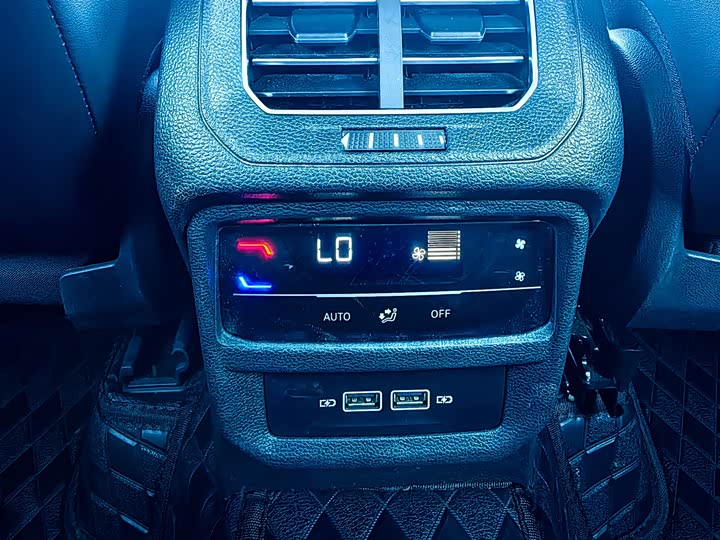 Фото 8 - Volkswagen Tayron