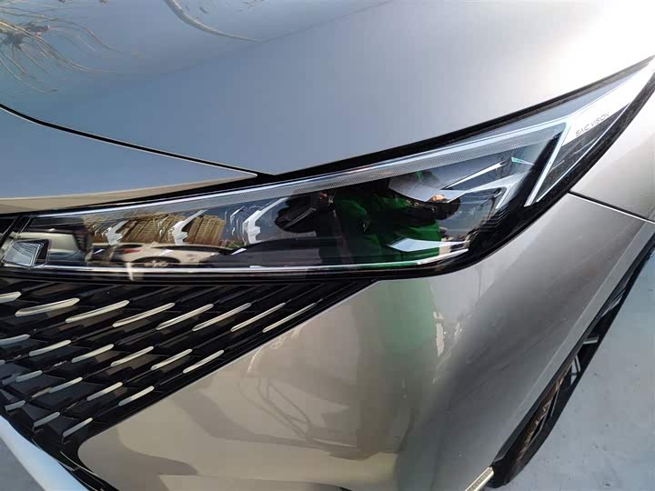 Фото 24 - Roewe RX5