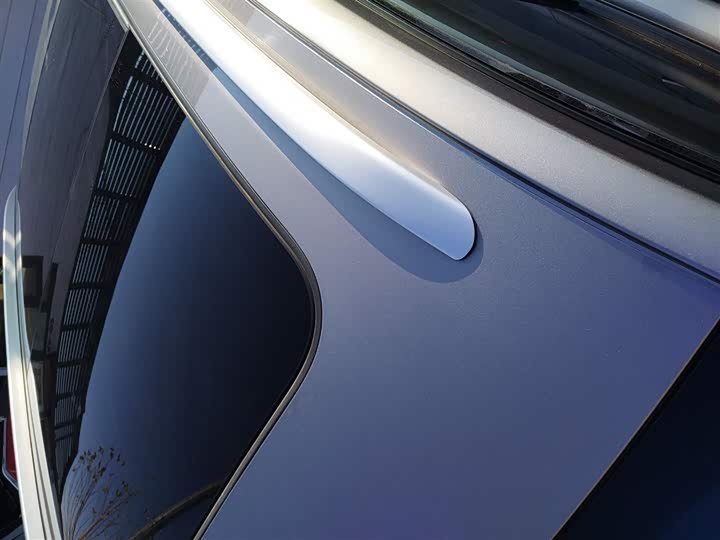 Фото 27 - Roewe RX5