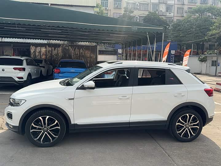 Фото 7 - Volkswagen T-Roc