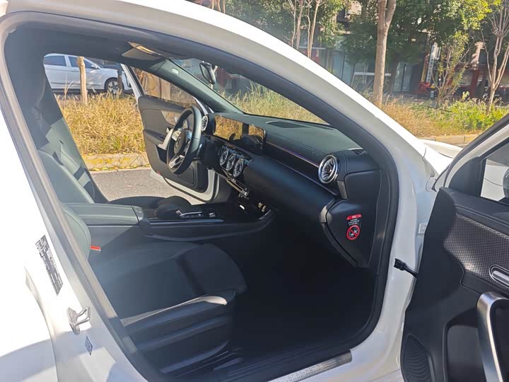 Фото 11 - Mercedes-Benz A-Class