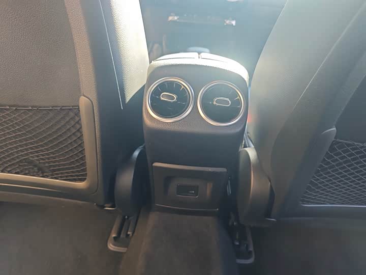 Фото 14 - Mercedes-Benz A-Class