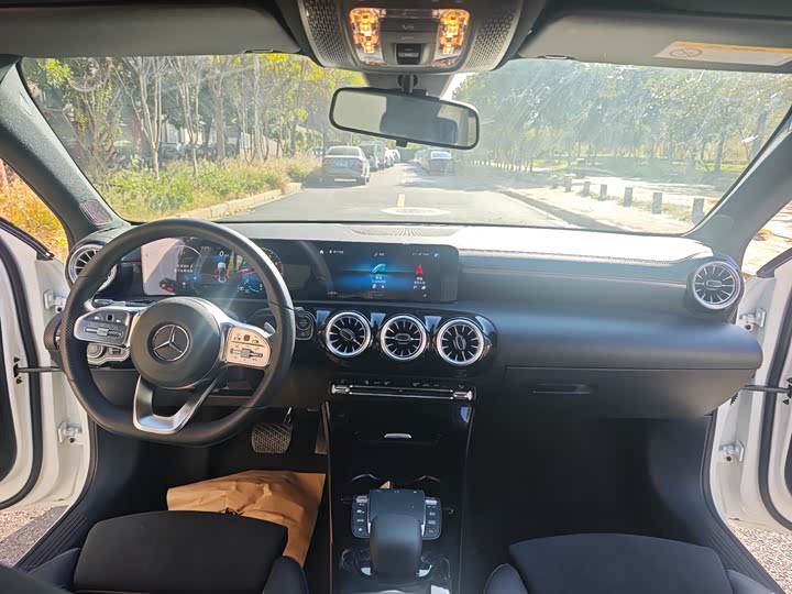 Фото 15 - Mercedes-Benz A-Class