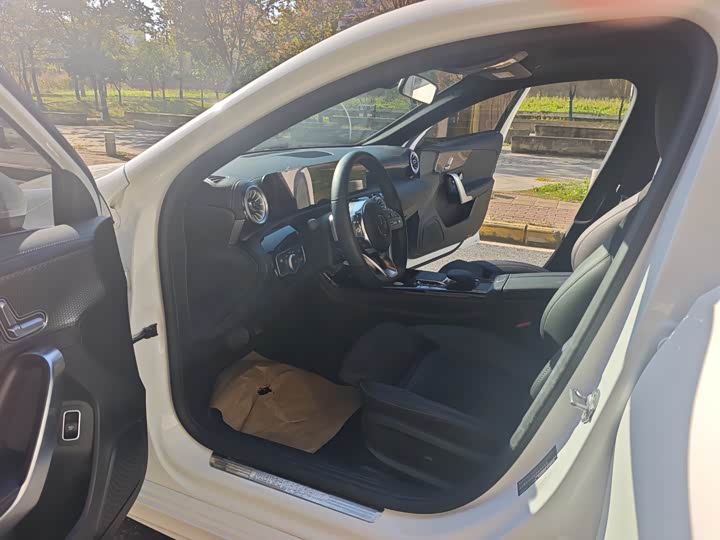 Фото 5 - Mercedes-Benz A-Class