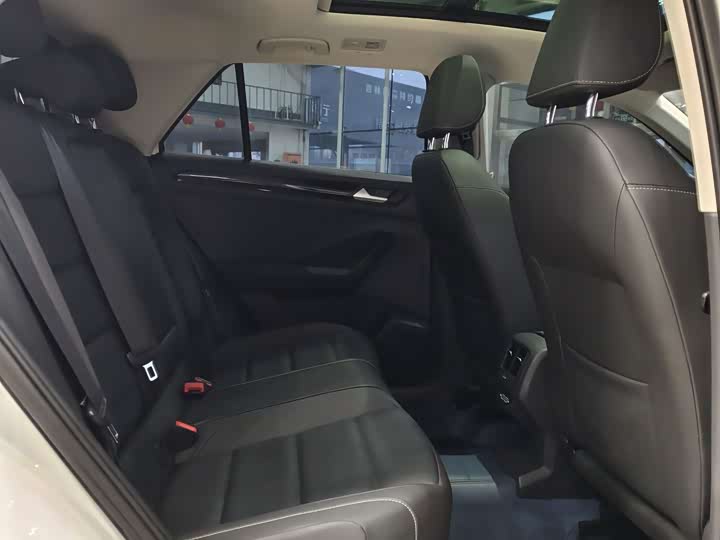 Фото 20 - Volkswagen T-Roc