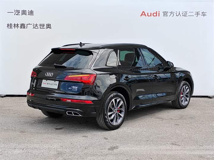 Фото 4 - Audi Q5L