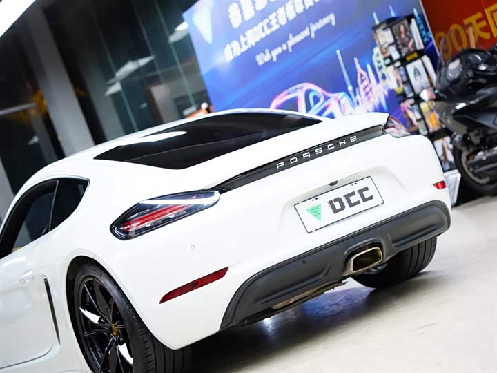 Фото 2 - Porsche 718