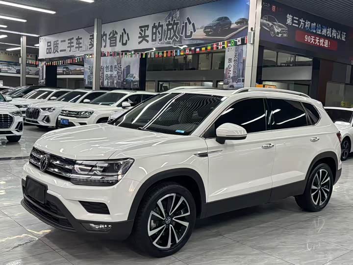 Фото 1 - Volkswagen Tharu