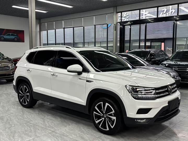 Фото 4 - Volkswagen Tharu