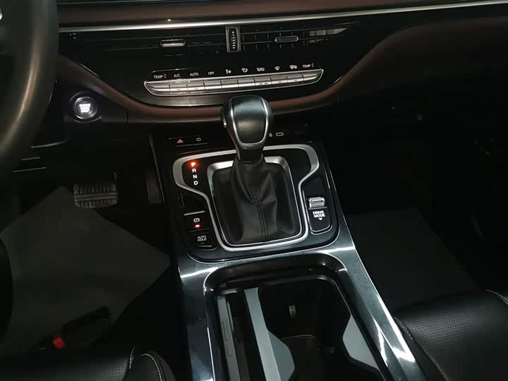 Фото 14 - GAC Trumpchi M6