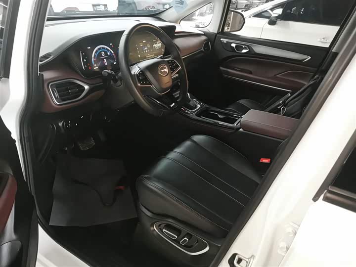 Фото 15 - GAC Trumpchi M6